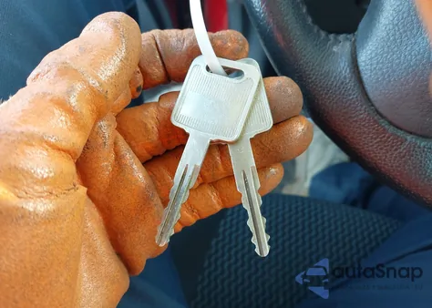 2014 Nissan Versa Note Sv из США, поврежденный, VIN 3N1CE2CPXEL404696